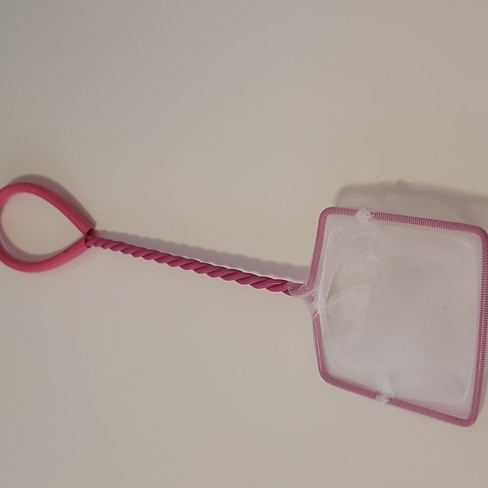 Pink Fish Net with Handle - Picture 3 of 4